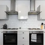 Teesside House - Sleeps Up To 10 * Redcar