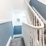 Apartament Teesside House - Sleeps Up To 10 Redcar
