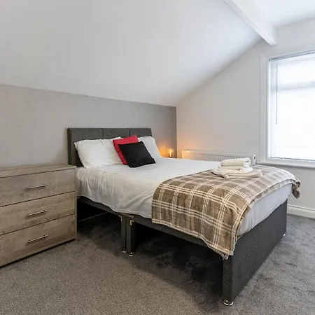 公寓 Teesside House - Sleeps Up To 10