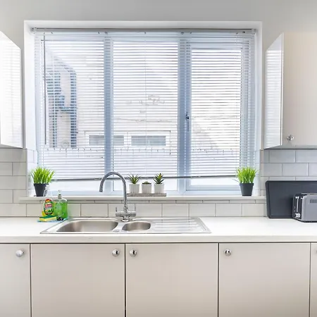 Teesside House - Sleeps Up To 10 Apartment *